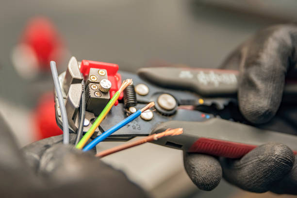 Best Emergency Electrician Near Me  in Hide A Way Lake, MS